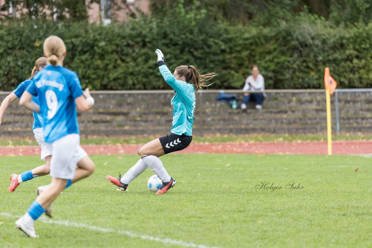 Bild 409 - wBJ VfL Pinneberg - Germania Schnelsen : Ergebnis: 15:1